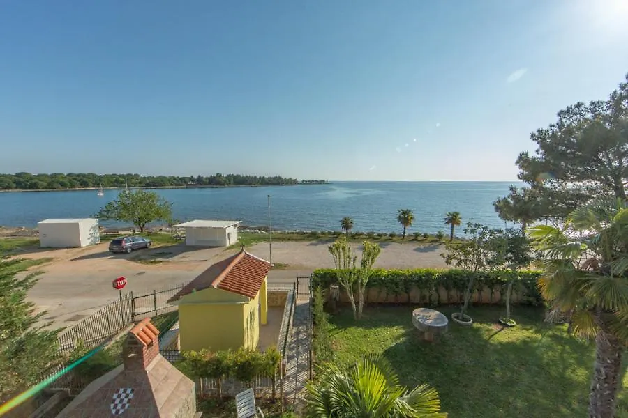 Villa Julia Lovrečica Apartmán